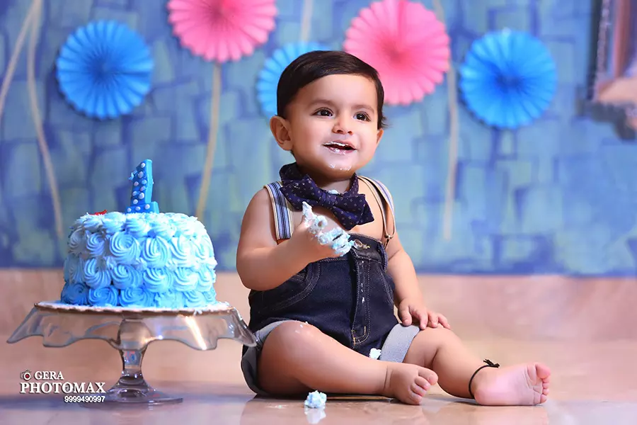 Baby photographer in Delhi by Gera Photomax