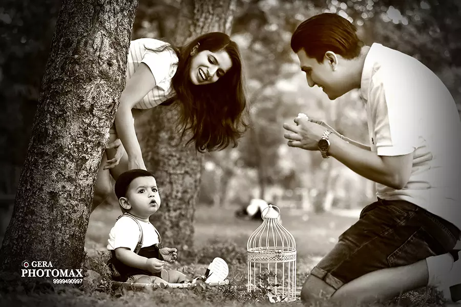 Family photographer in Delhi NCR